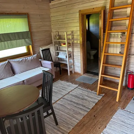 Laasi Cozy Habitación en casa particular Kaigutsi